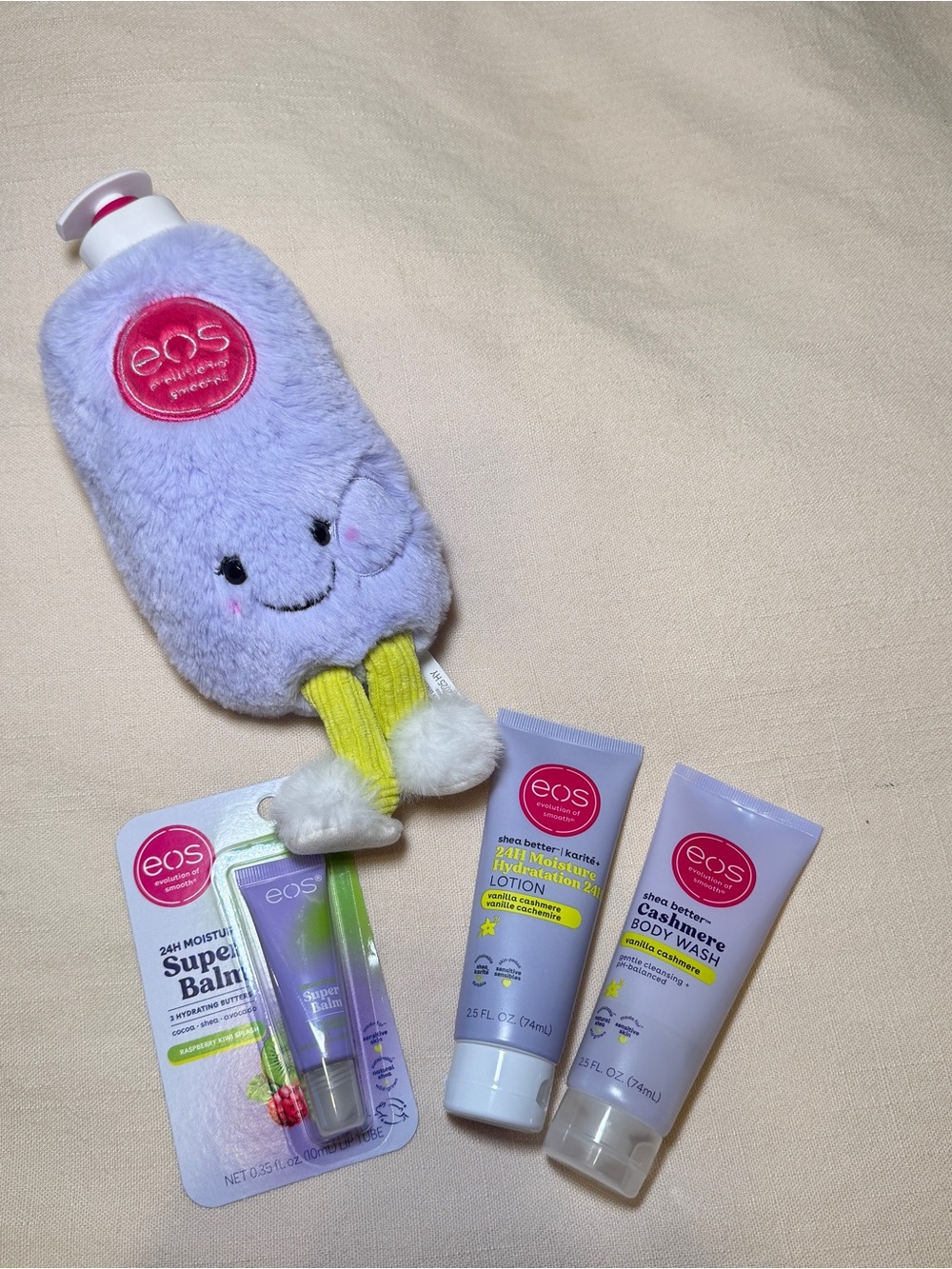 eos Vanilla Cashmere Set with Plushie and Super Balm